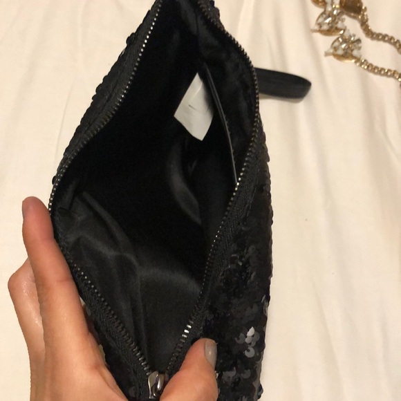 Wristlet clutch - Picture 2 of 4